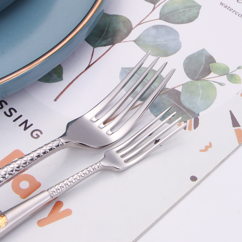 4 Pieces Tableware Set Stainle - огляд і ціна Gold Plated Cutlery